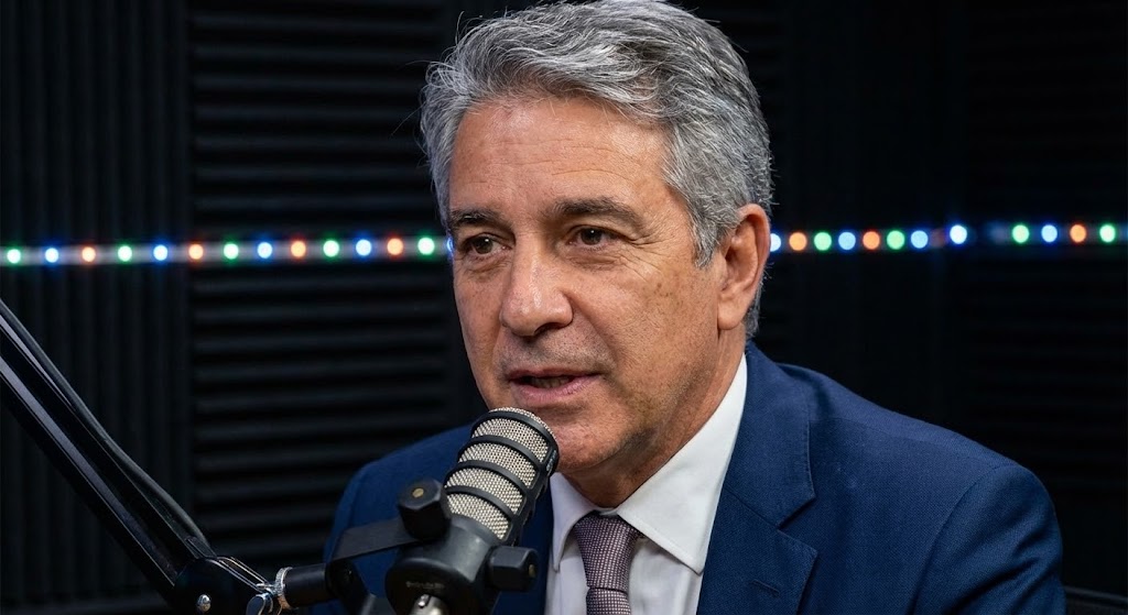 (AI Persona): Realistic Authority Builds Trust