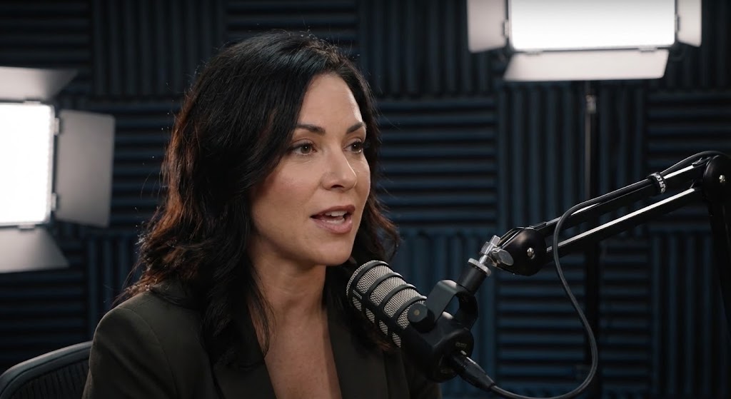 (Gen AI Video): Podcast Aesthetic + Building Thought Leadership