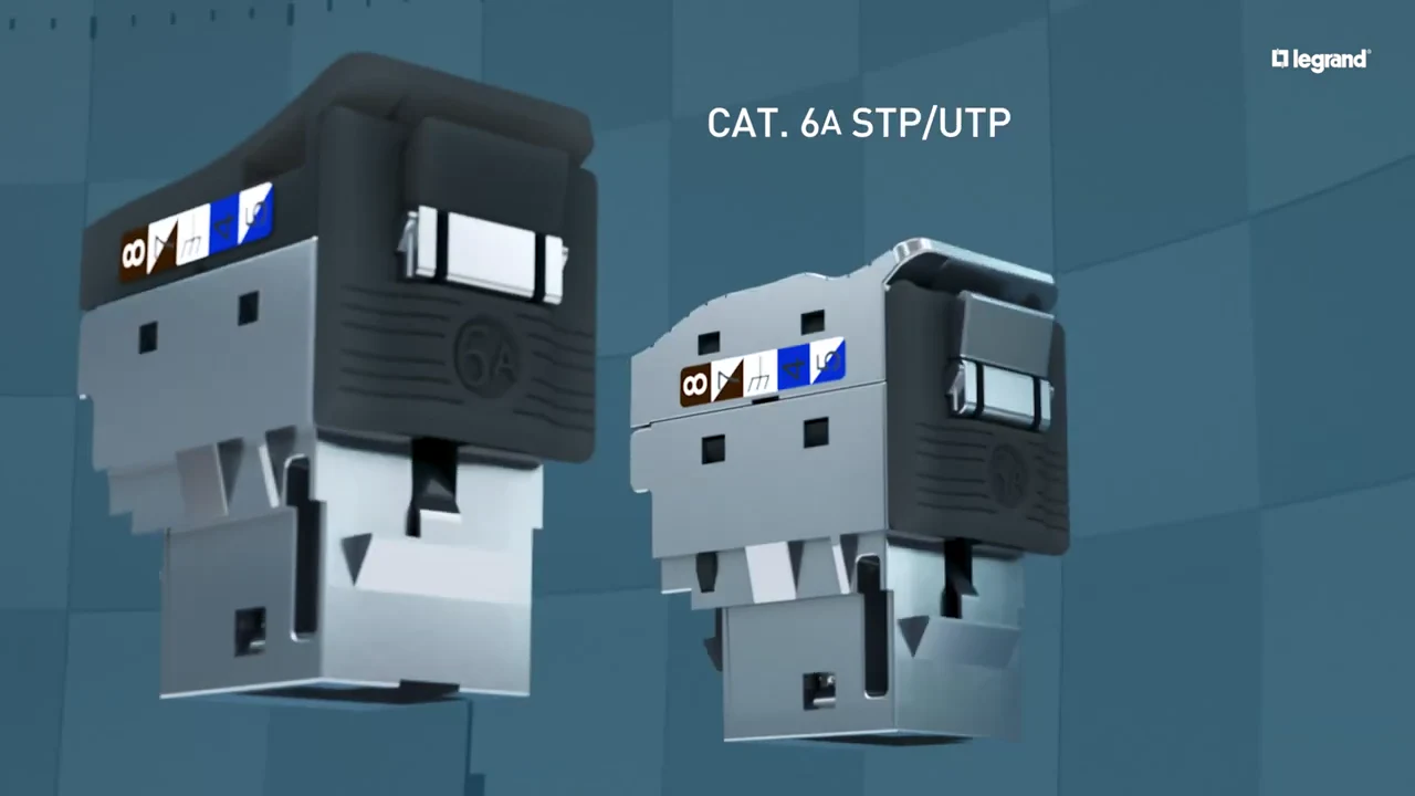 Frame at 1:18: two LINKEO C connectors in 3D with the label "Cat. 6A STP/UTP"